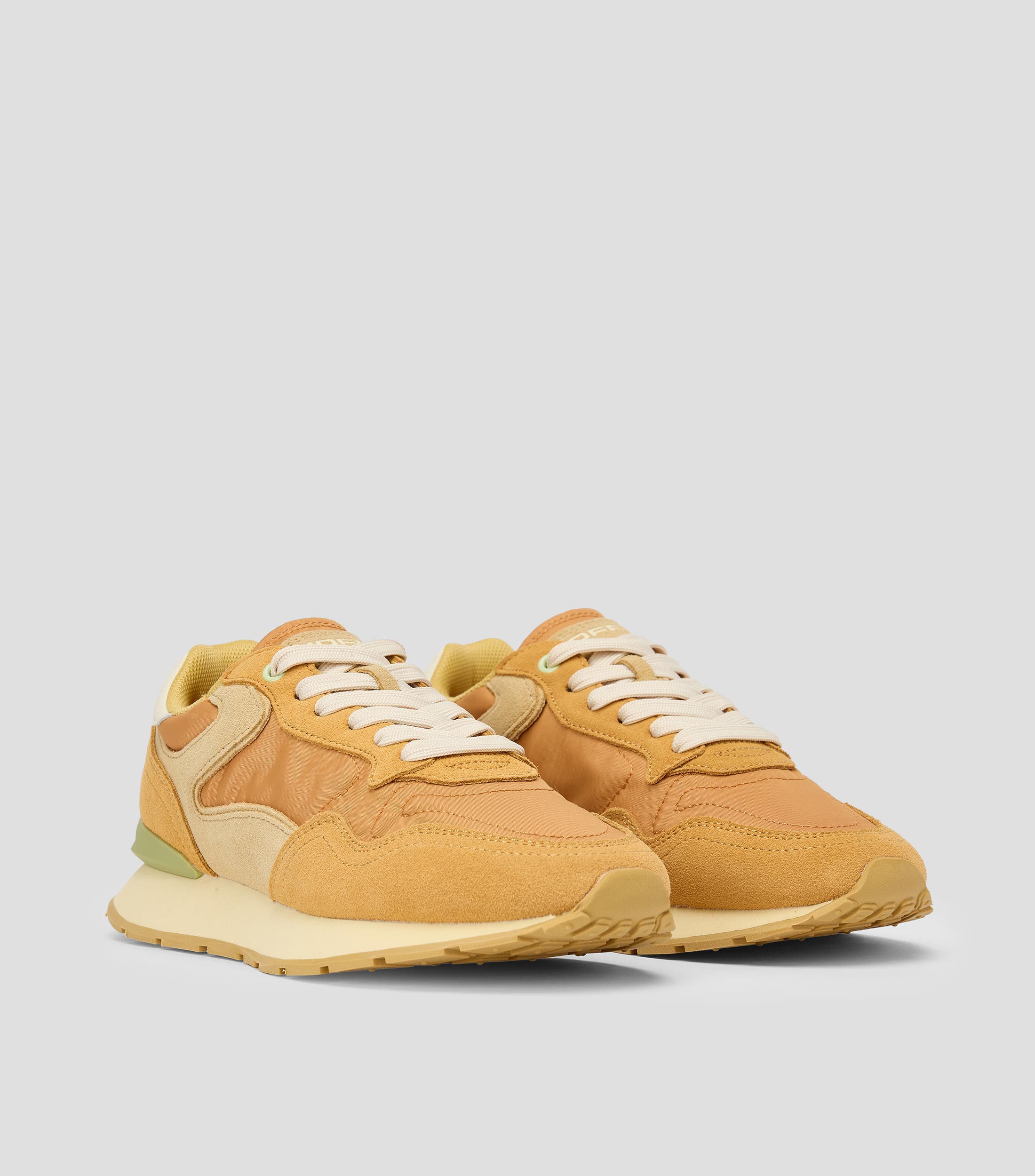 Tenis casuales City Retro en piel Mujer